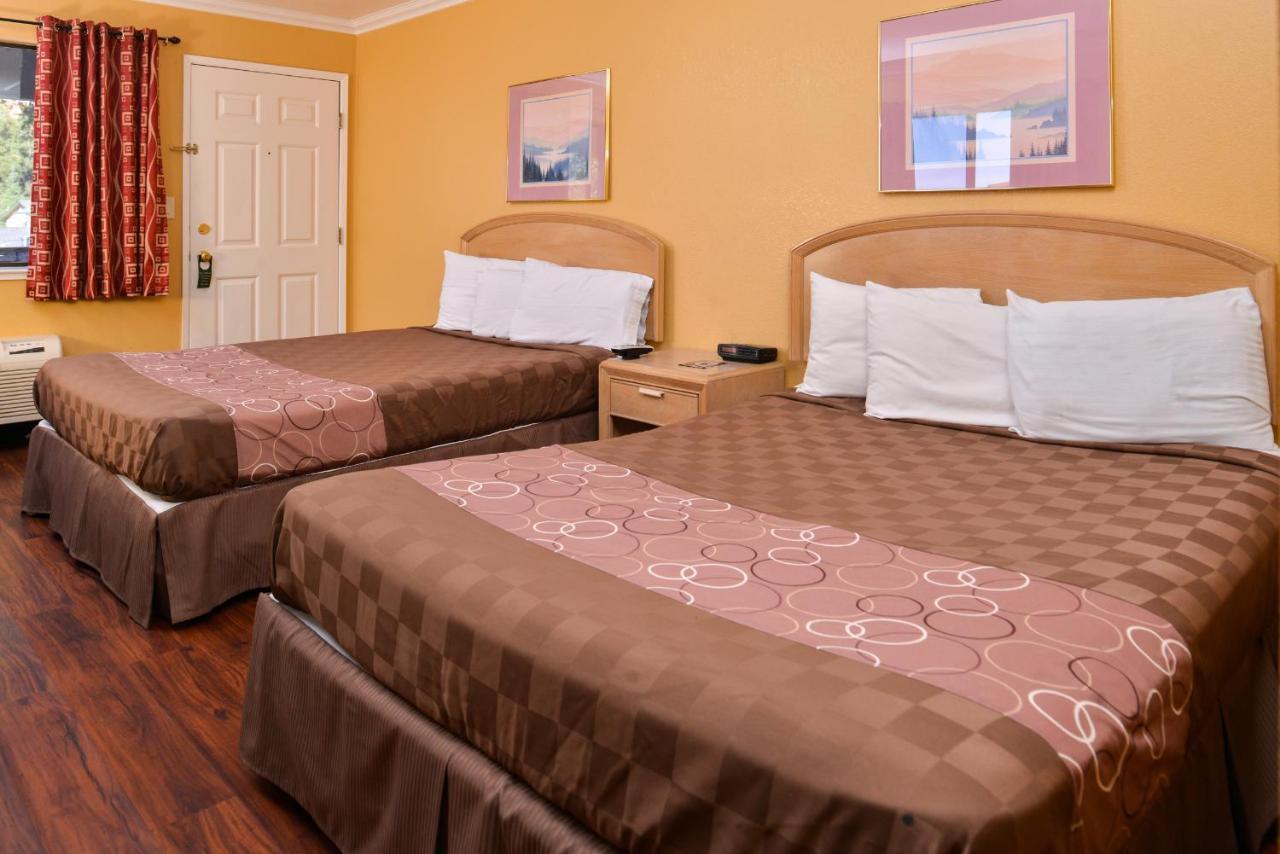 Americas Best Value Inn And Suites קלירלייק מראה חיצוני תמונה